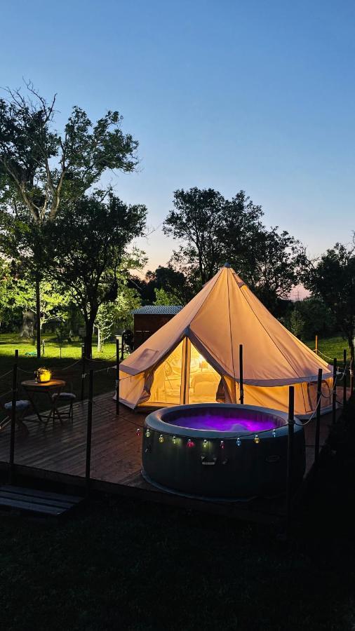 Garden Glamping Retezat 3* Bălan