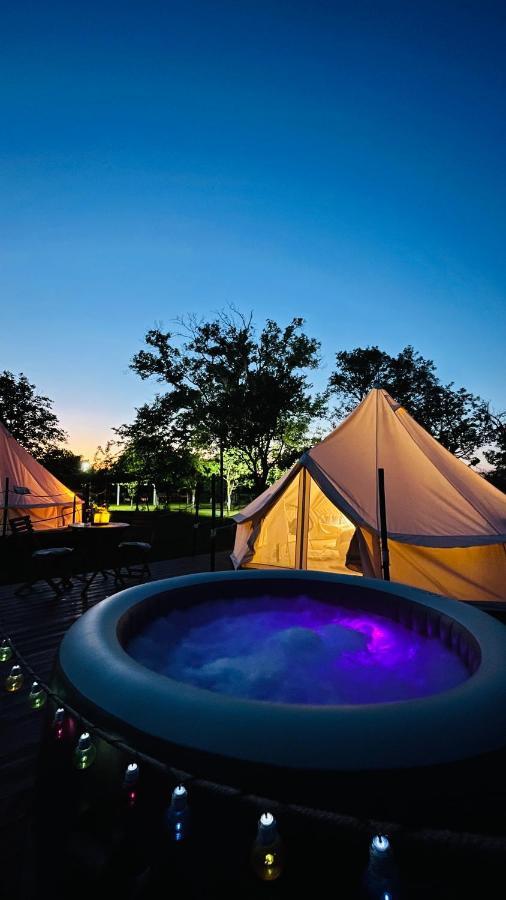 Garden Glamping Retezat 3* Bălan
