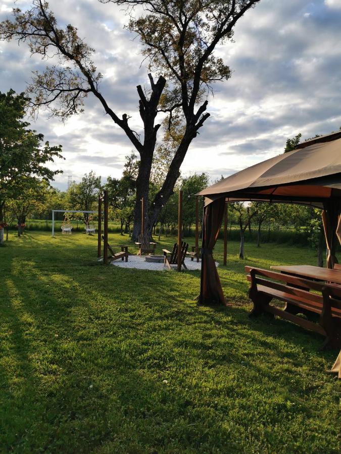 Tente de luxe Garden Glamping Retezat Bălan
