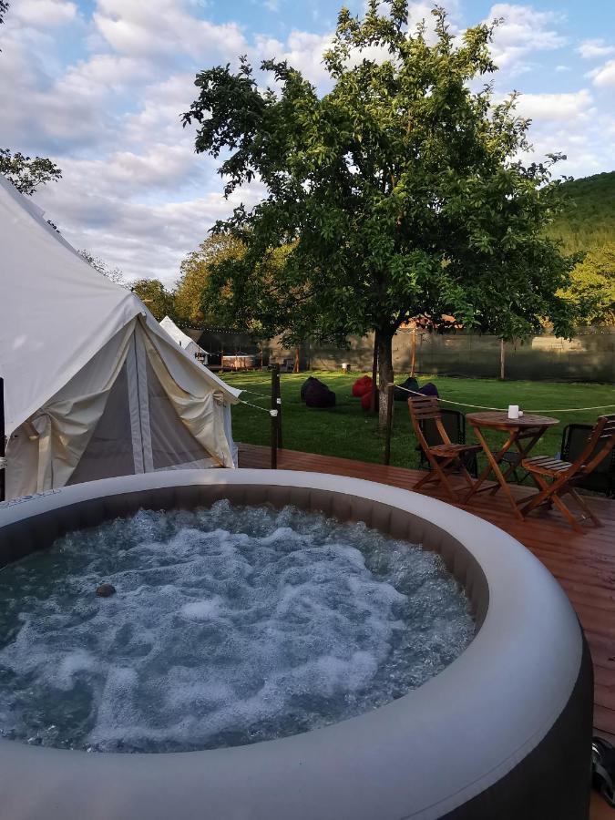 Garden Glamping Retezat Bălan