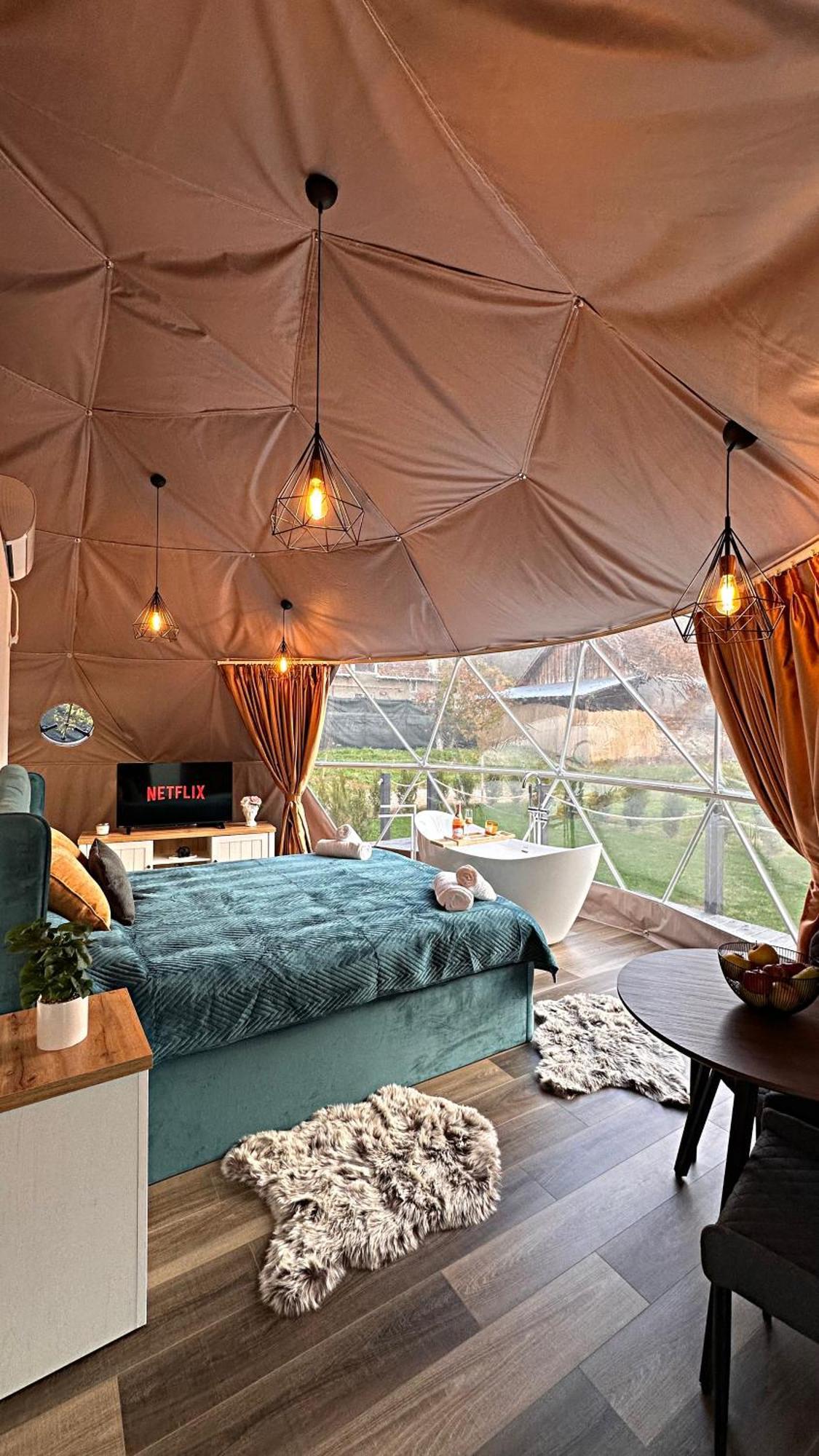 Garden Glamping Retezat Tente de luxe 3*