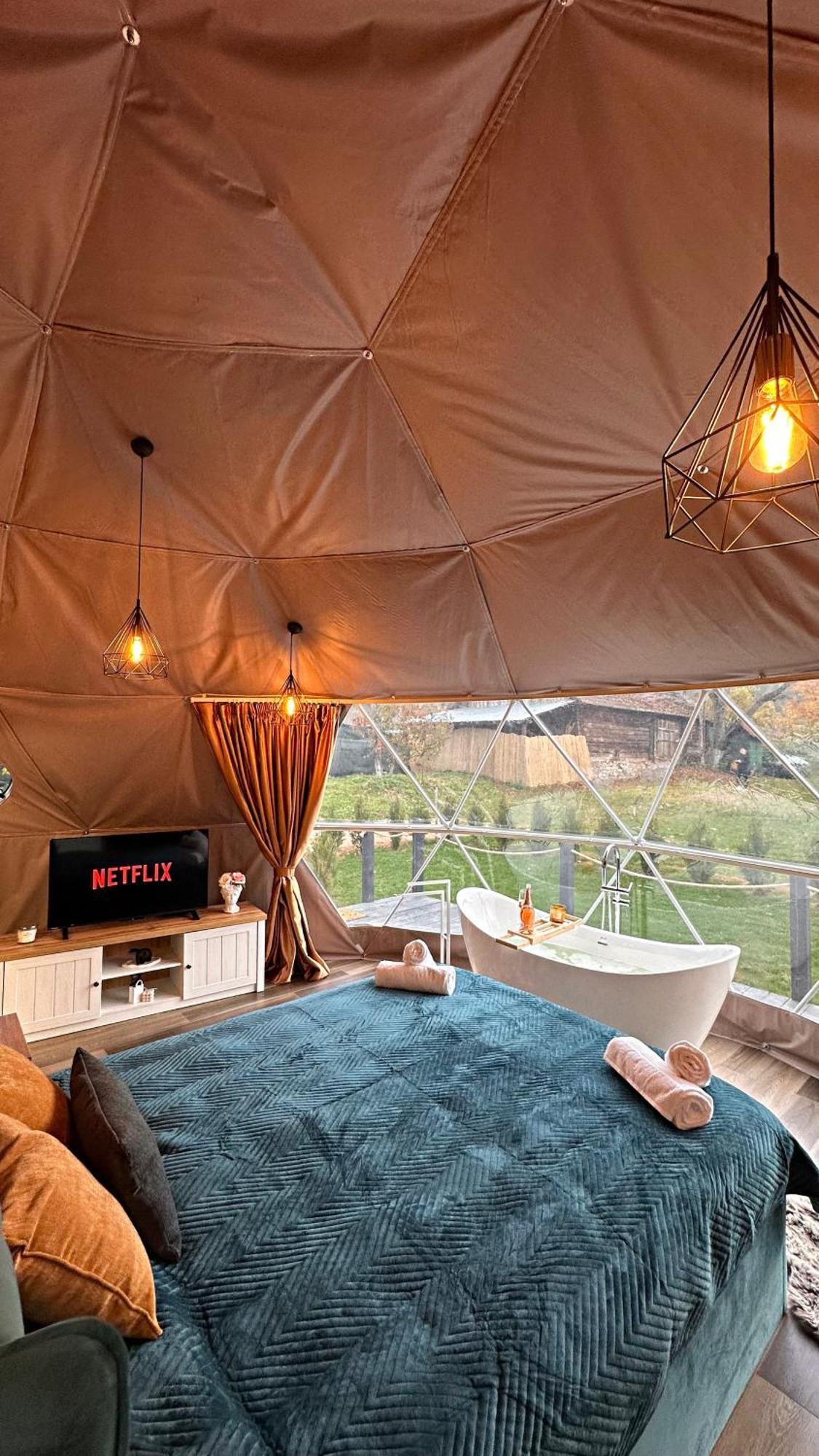 Garden Glamping Retezat Tente de luxe Bălan