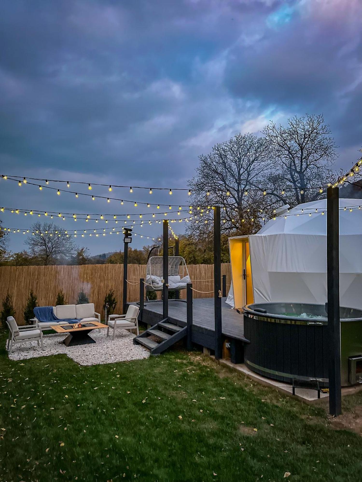 Tente de luxe Garden Glamping Retezat Bălan